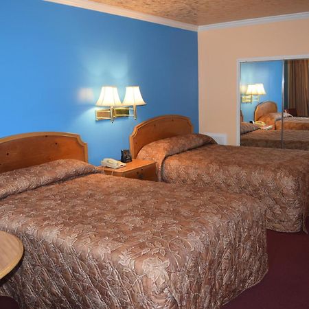 Fort Eustis Inn Ньюпорт-Ньюс Экстерьер фото