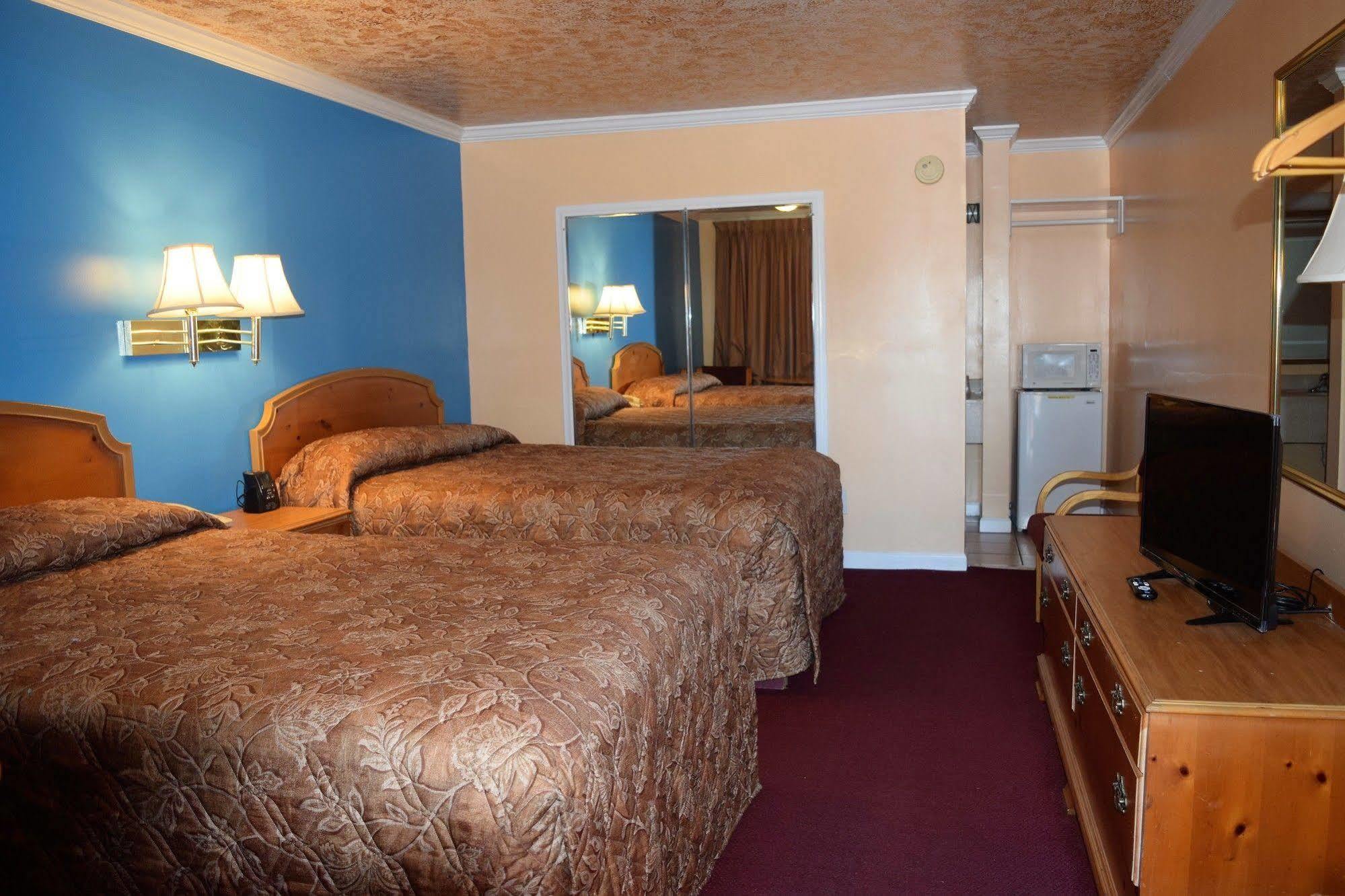 Fort Eustis Inn Ньюпорт-Ньюс Экстерьер фото