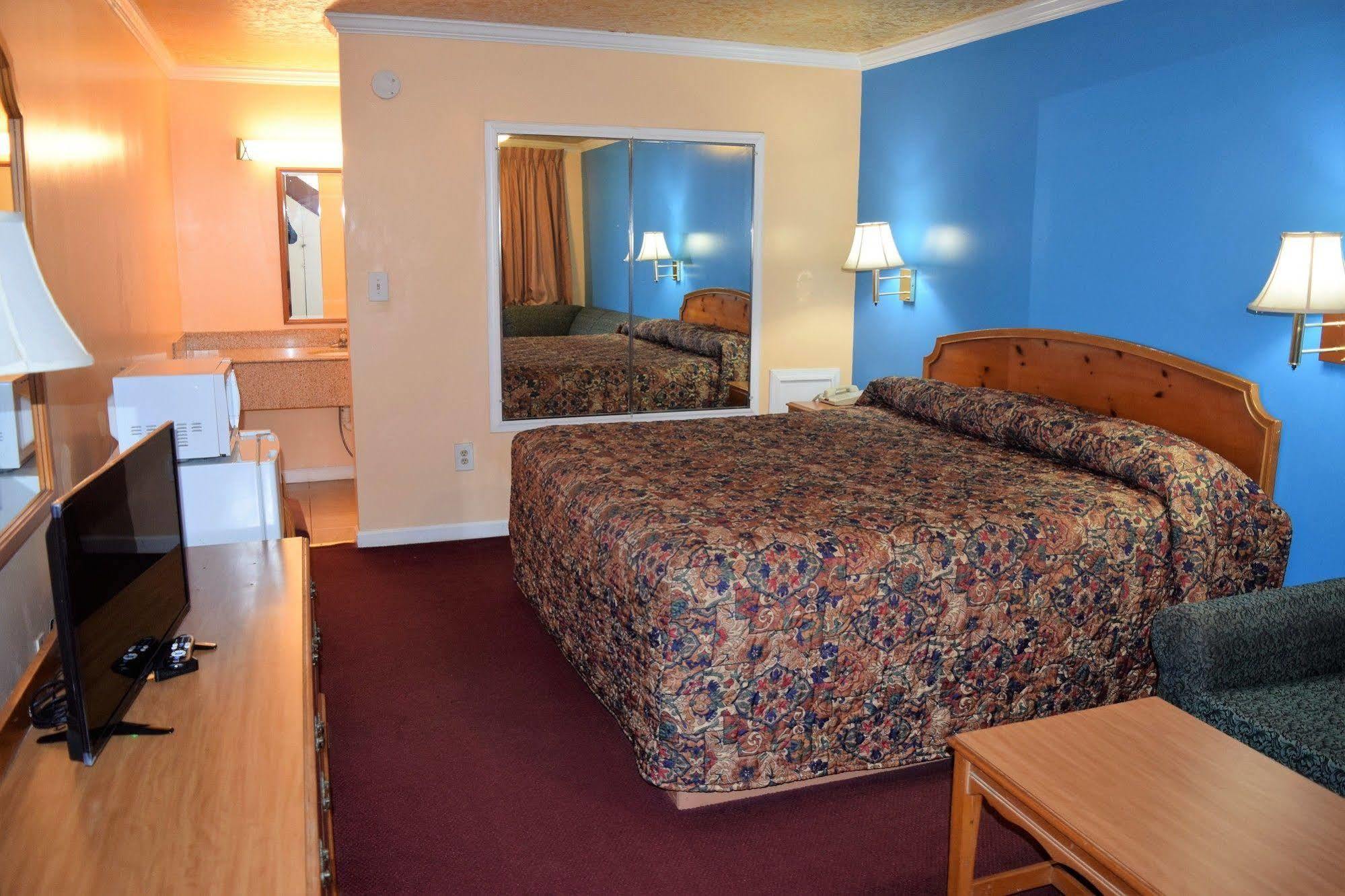 Fort Eustis Inn Ньюпорт-Ньюс Экстерьер фото