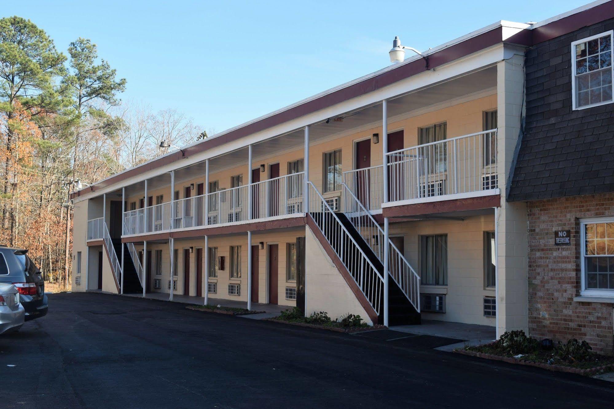 Fort Eustis Inn Ньюпорт-Ньюс Экстерьер фото